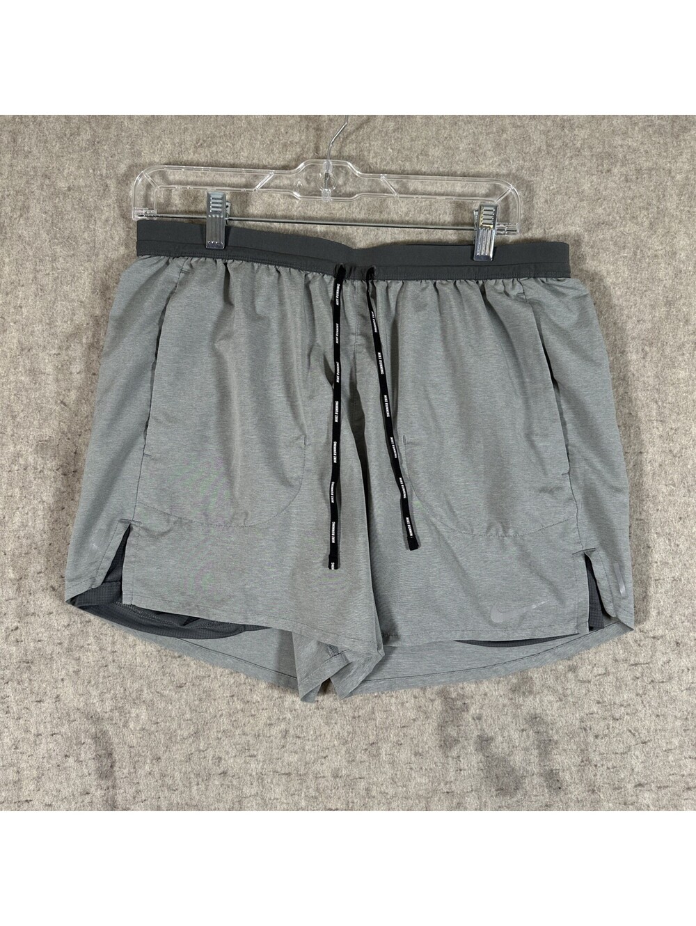 Nike Shorts Mens Large Flex Stride 4.5 Inch Running Gray CJ5467-068 Stretch